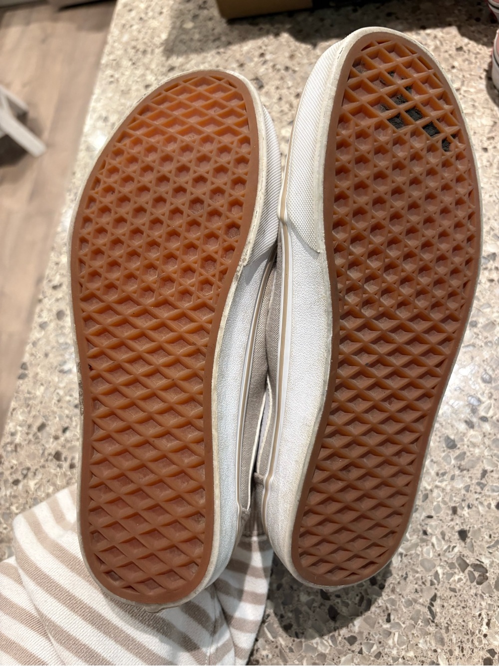 Women’s Vans Canvas Low-Top Sneakers with White Stripe - Picture 3 of 4